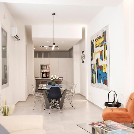 Pepoli Deluxe - Exclusive Apartment - Free Parking Trapani Kültér fotó